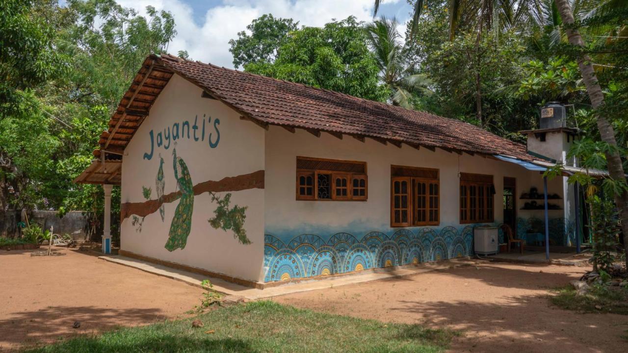 Jayanti'S Hotell Sigiriya Exteriör bild